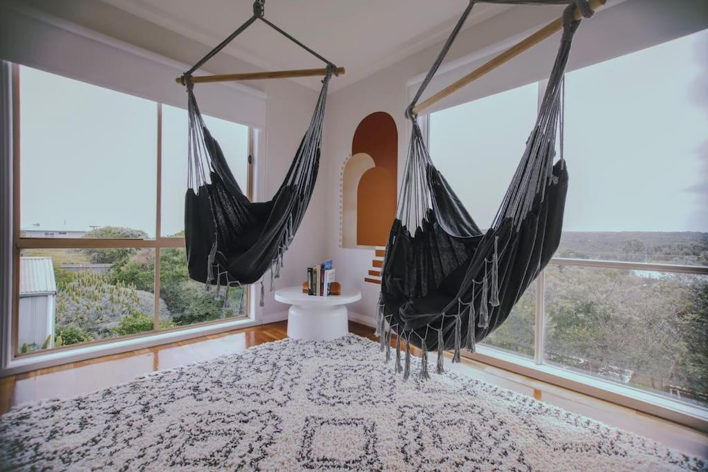 The Hangout King Beds Hammock Chairs With A View Port Campbell Extérieur photo